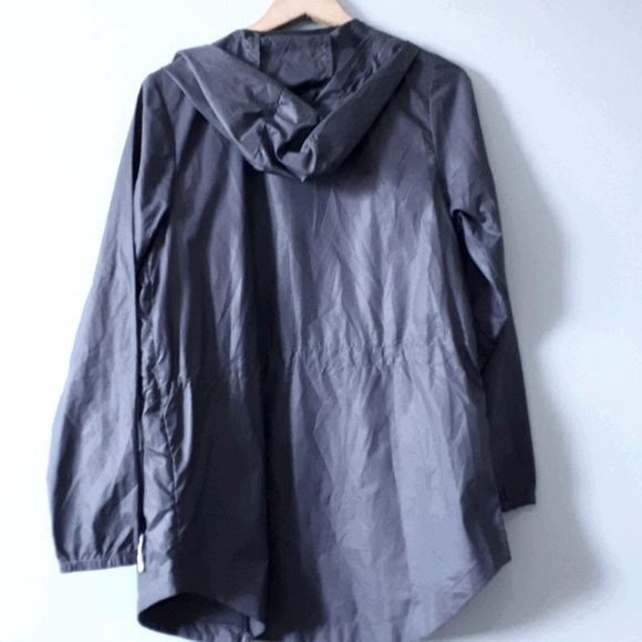 Ultralight New Balance shell - Picture 2 of 4